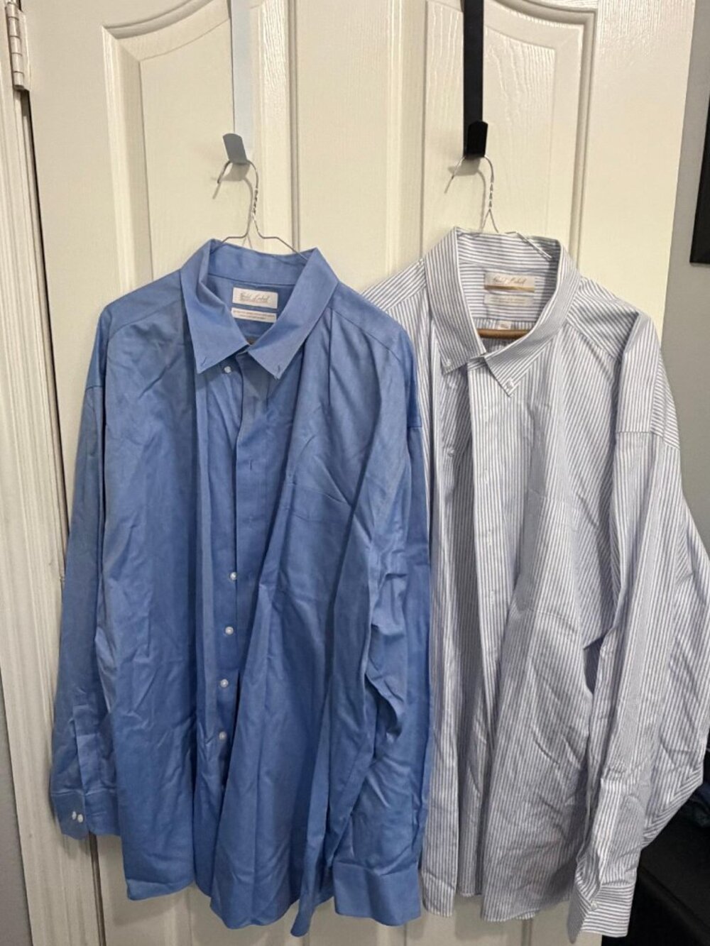 MENS ROUNDTREE AND YORKE DRESS SHITE GOLD LABEL